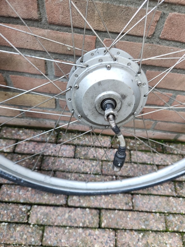Foto 3 van Voorwiel motor elektrische fiets Sparta Stella Batavus Giant