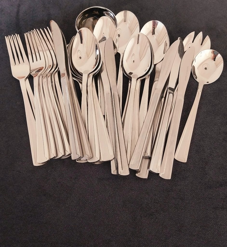 8 delig bestek van 18/10 edelstaal, Ophalen of Verzenden, Gebruikt, Overige materialen