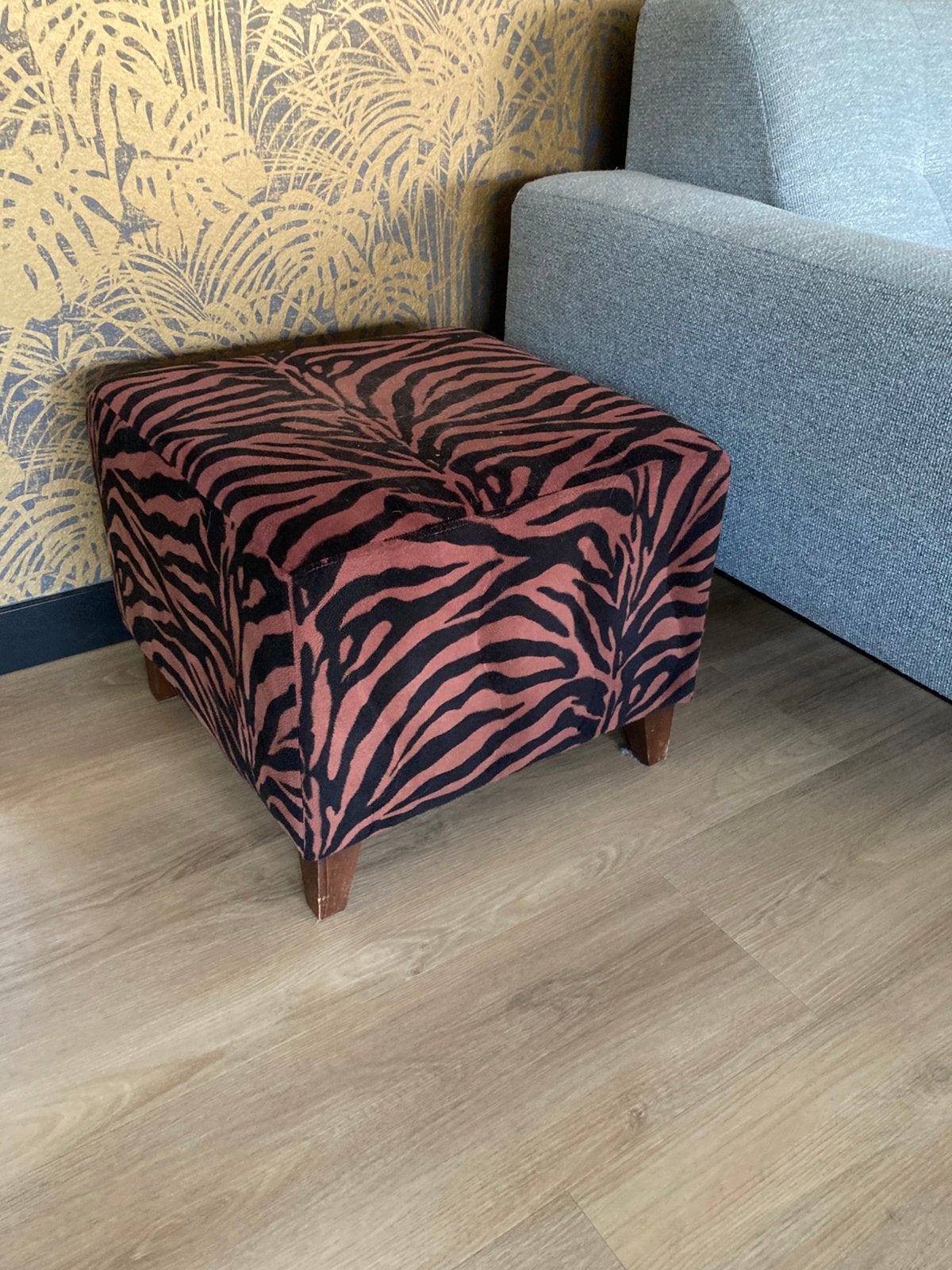 Hocker / poef 50x50x45 cm, Ophalen, Hout, Gebruikt, 50 tot 75 cm