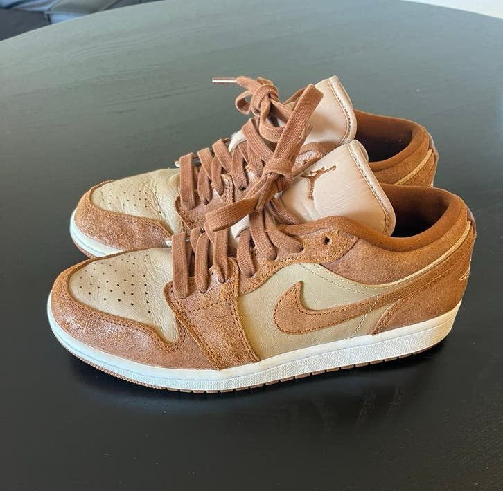 Nike Jordan 1 Low SE Legend Coffee - Size 40, Ophalen, Zo goed als nieuw, Sneakers of Gympen