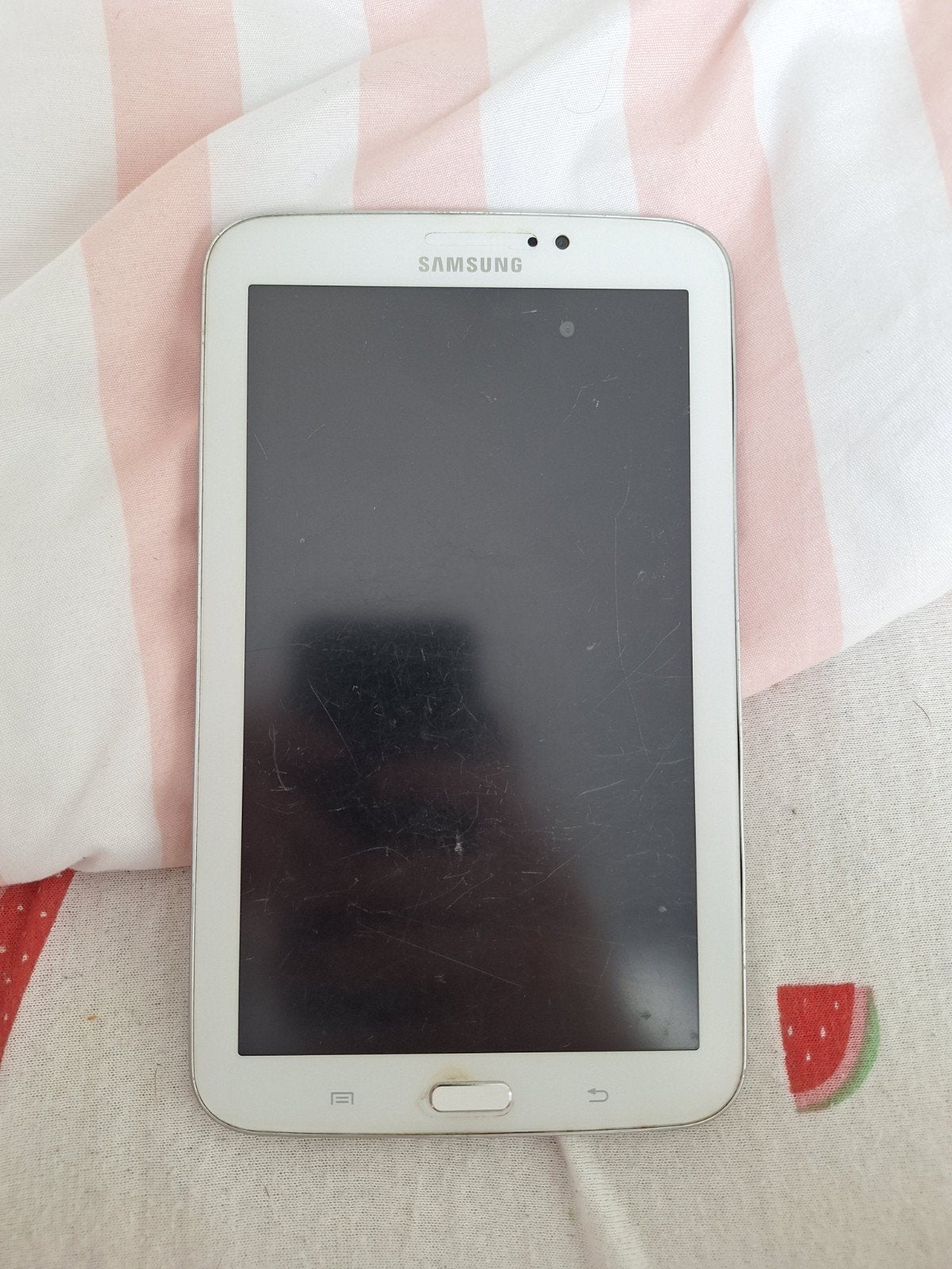 Samsung tablet – werkt niet meer maar mogelijk te herstellen, Computers en Software, Android Tablets, Niet werkend, Wi-Fi, Ophalen