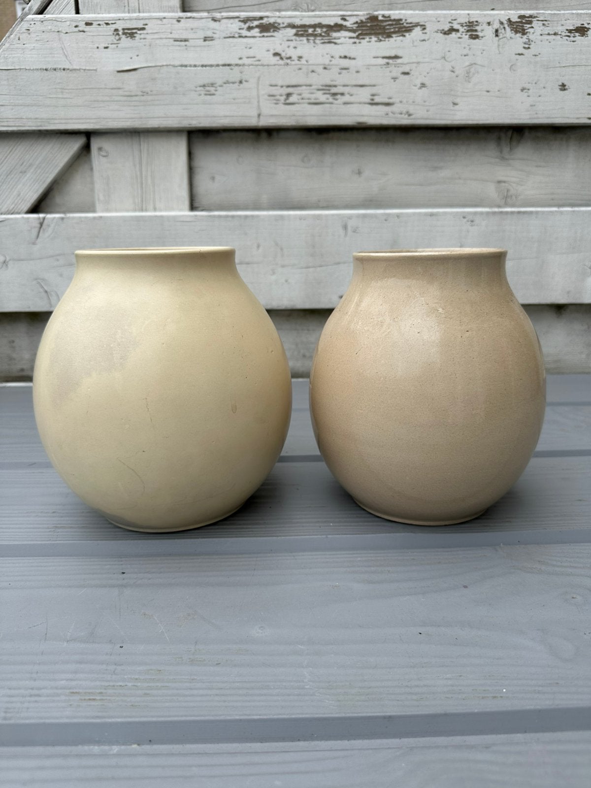 2 ADCO Vazen Beige nr 1003 Groninger steenfabriek, Ophalen of Verzenden