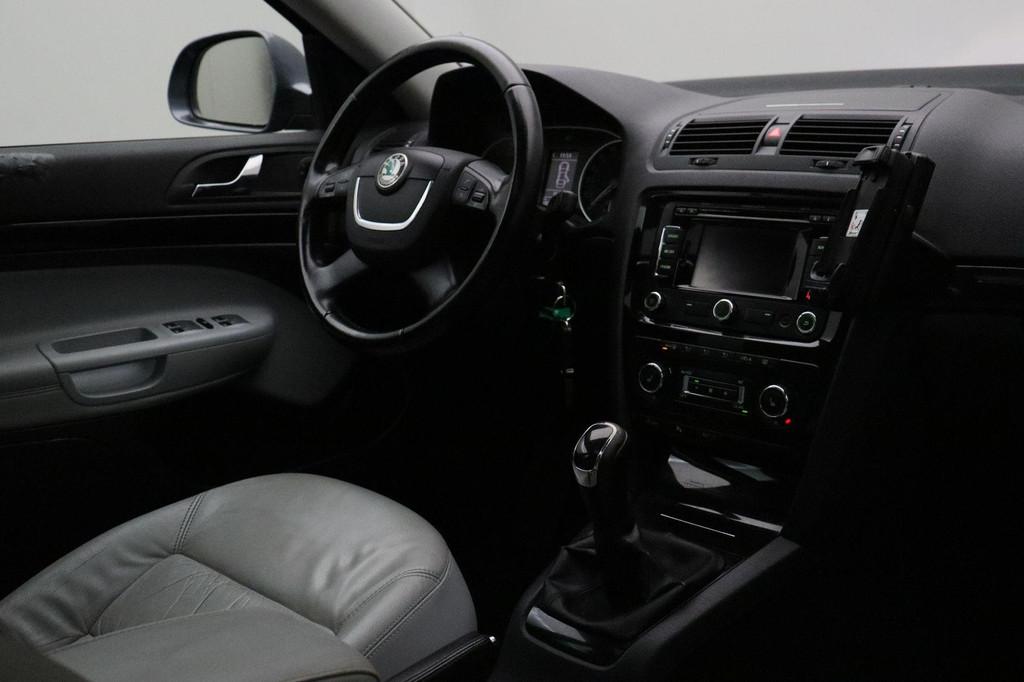 Skoda Octavia Combi 1.8 TSI Laurin & Klement 2011 | Schuif K, Auto's, Skoda, Voorwielaandrijving, Euro 5, Gebruikt, 4 cilinders
