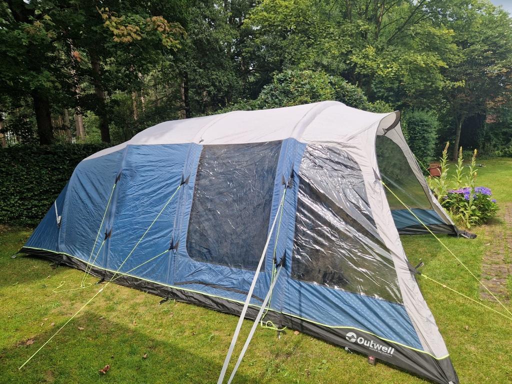 Outwell Avondale 5P opblaastent - weinig gebruikt, Ophalen, Zo goed als nieuw, Tot en met 5