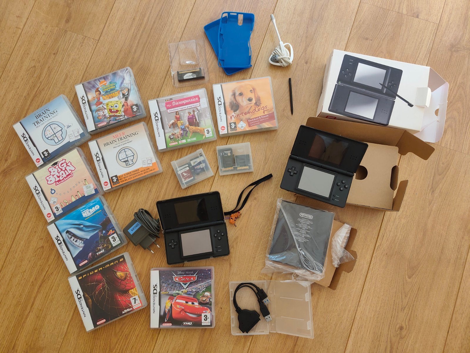 2xNintendo DS Lite Zwart met 20+ games en accessoires, Spelcomputers en Games, Spelcomputers | Nintendo DS, Ophalen of Verzenden