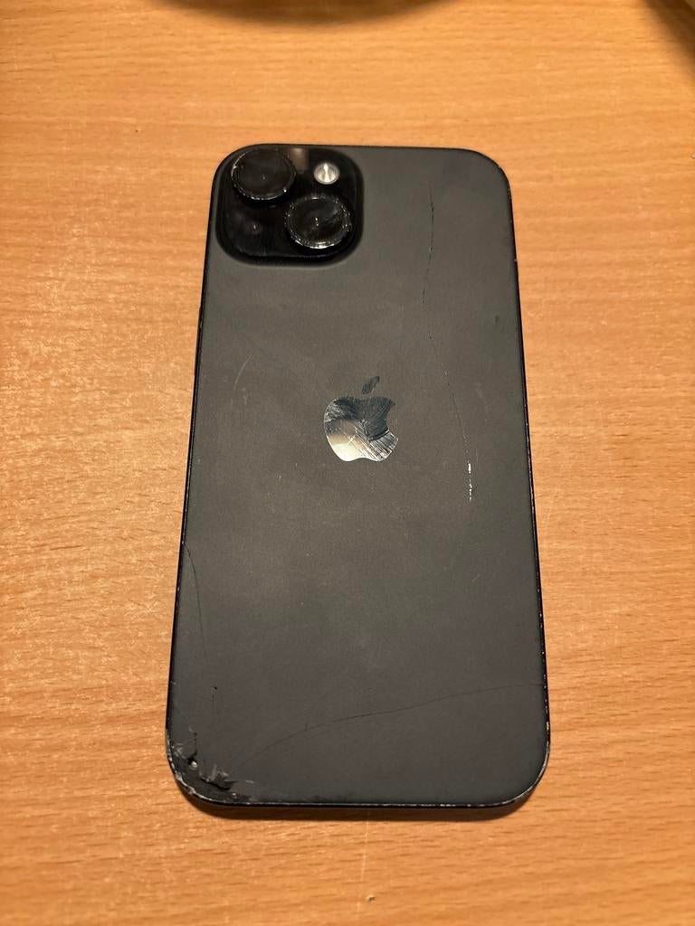 iPhone 15 met defecte achterkant, Telecommunicatie, Mobiele telefoons | Apple iPhone, Gebruikt, Zonder abonnement, iPhone 15, Ophalen of Verzenden
