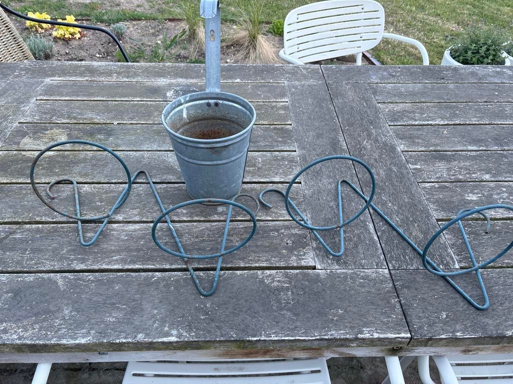 Metalen bloempothouders en zinken plantenbakje, Tuin en Terras, Bloembakken en Plantenbakken, Ophalen, Gebruikt, Minder dan 30 cm