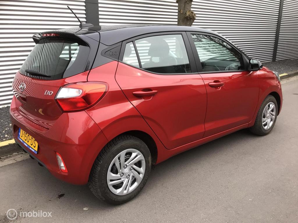 Hyundai i10 1.0 Premium Apple carplay navi cruise controle, Auto's, Gebruikt, 899 kg, 4 stoelen, Origineel Nederlands