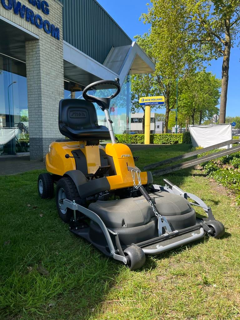 Stiga Villa 15 HST INCL Maaidek 85 cm - Nieuw, Ophalen of Verzenden, Nieuw, 50 cm of meer, Benzine-grasmaaier