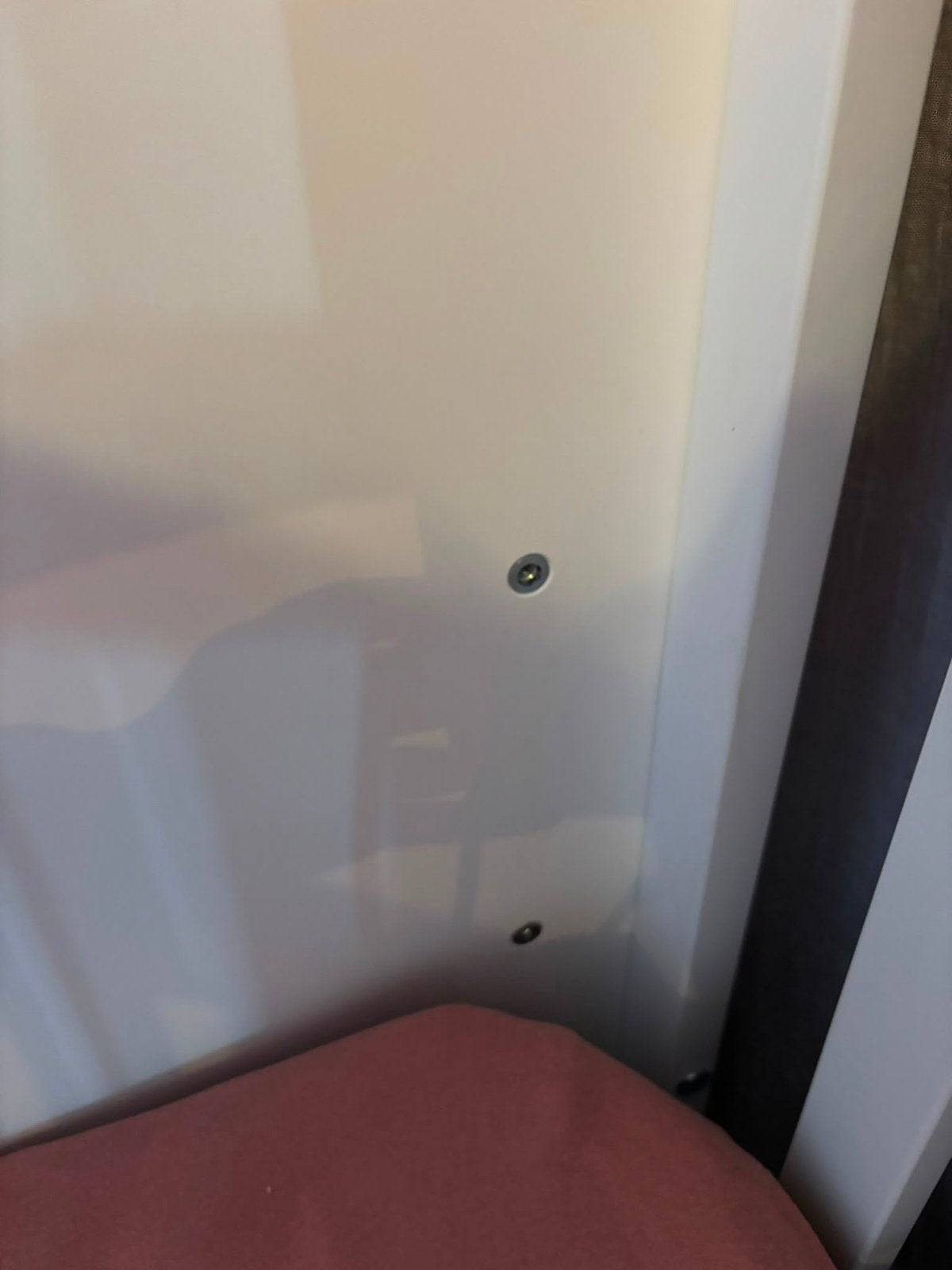 Foto 6 van Kidsmill Lasse Babykamer wit: Ledikant, Commode, Kledingkast