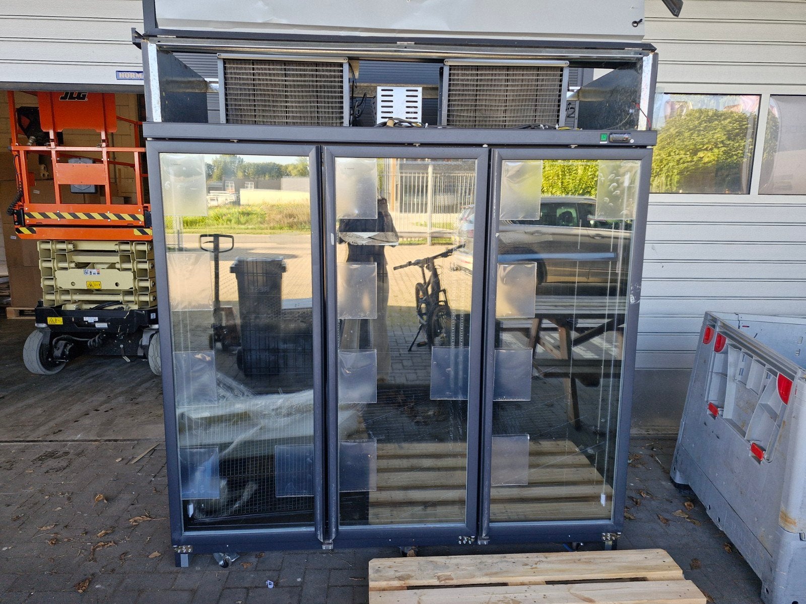 Vrieskast met glasdeuren - (transportschade), Ophalen, Zo goed als nieuw