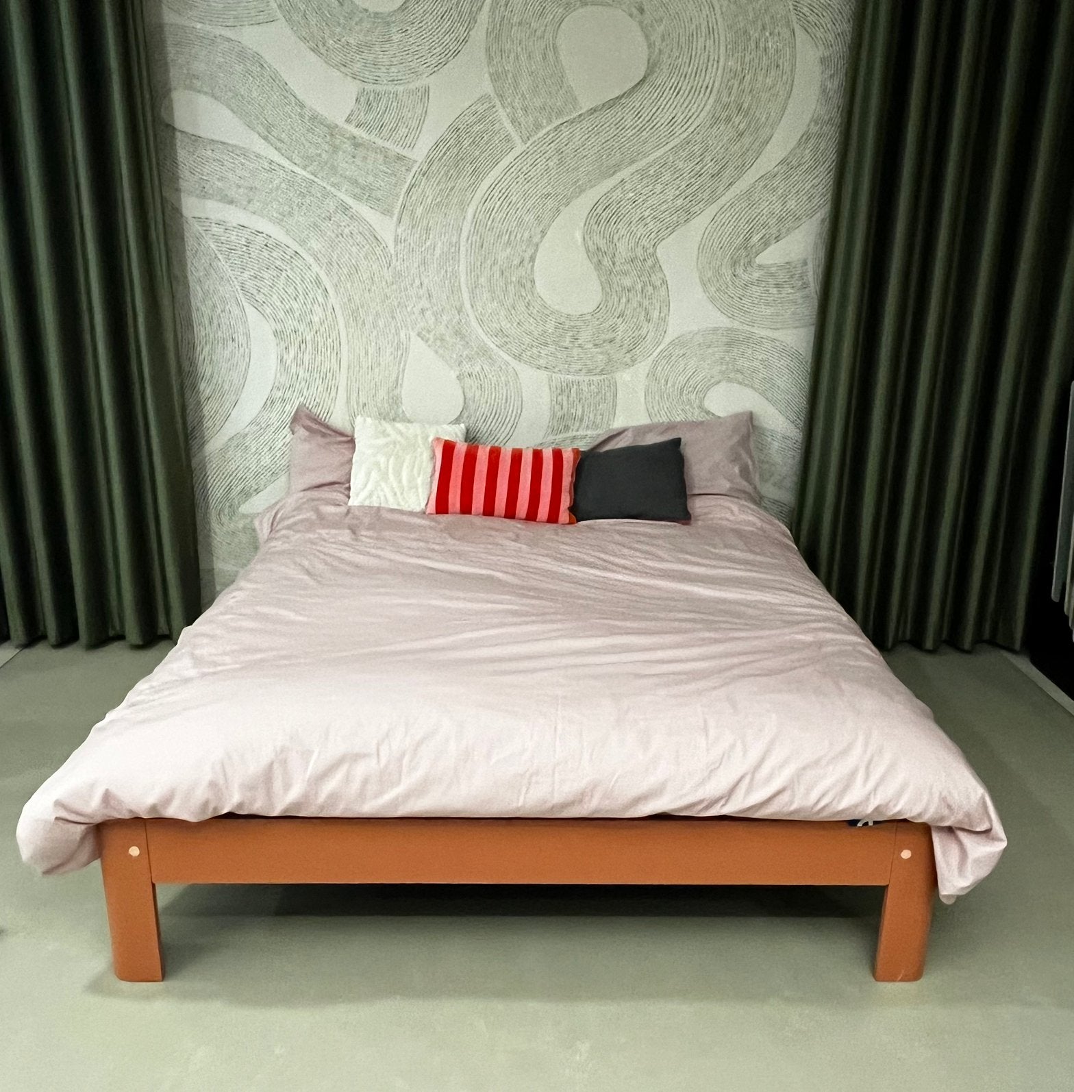 Auping Auronde Dusty Red 180x210 incl matras, Ophalen, 210 cm, 180 cm, Hout