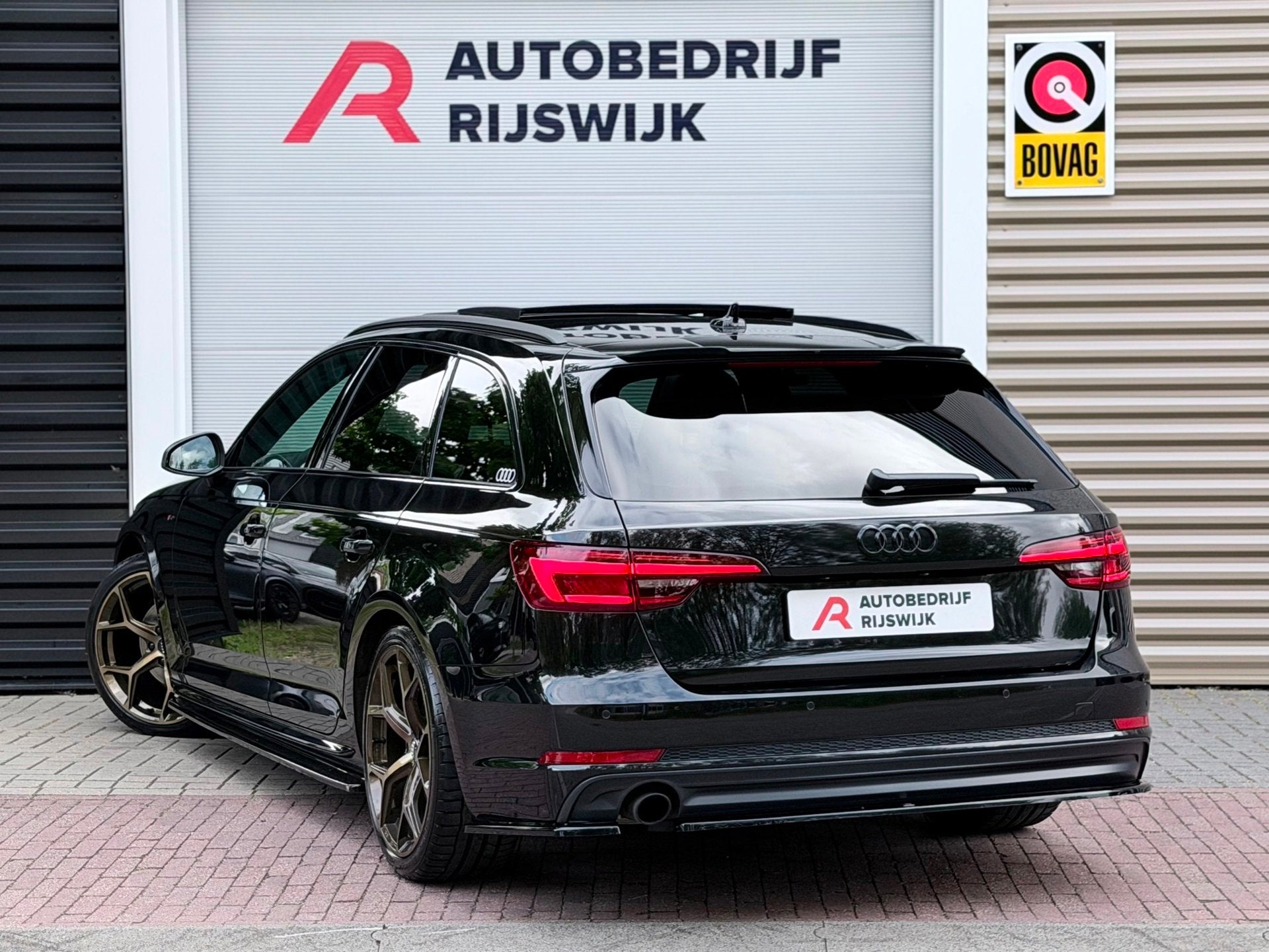 Audi A4 Avant 1.4 TFSI Sport S line black edition Pano/Keyle, Auto's, Audi, Voorwielaandrijving, 1345 kg, Gebruikt, Euro 6