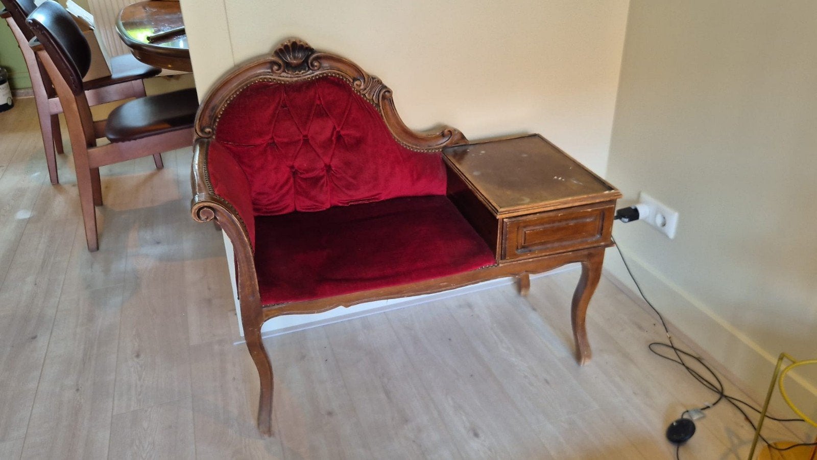 Antieke Telefoonbank met Rode Velours Bekleding, Antiek en Kunst, Ophalen
