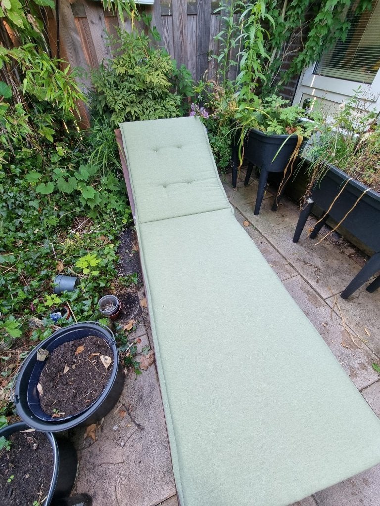 ligbed Nämmarö met mintgroen kussen, Ophalen, Gebruikt, Hout, Verrijdbaar
