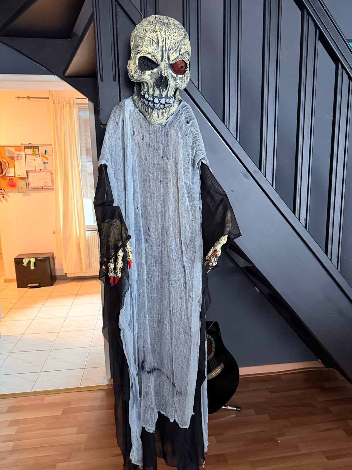 Griezelige Halloween Skelet Decoratie - Levensgroot, Ophalen of Verzenden, Gebruikt, Versiering, Halloween of Griezel