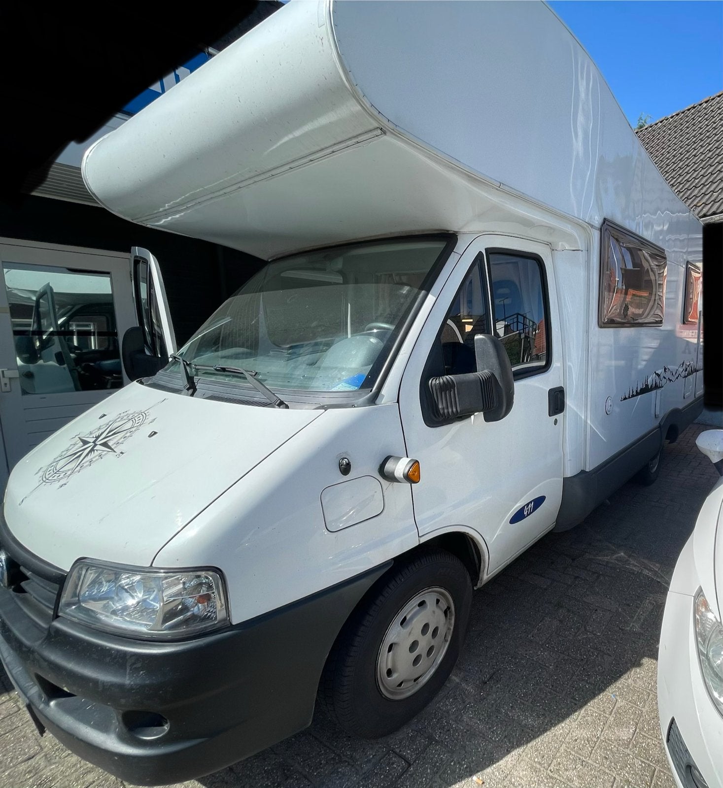 McLouis Alkoof Camper 6p met zonnepanelen