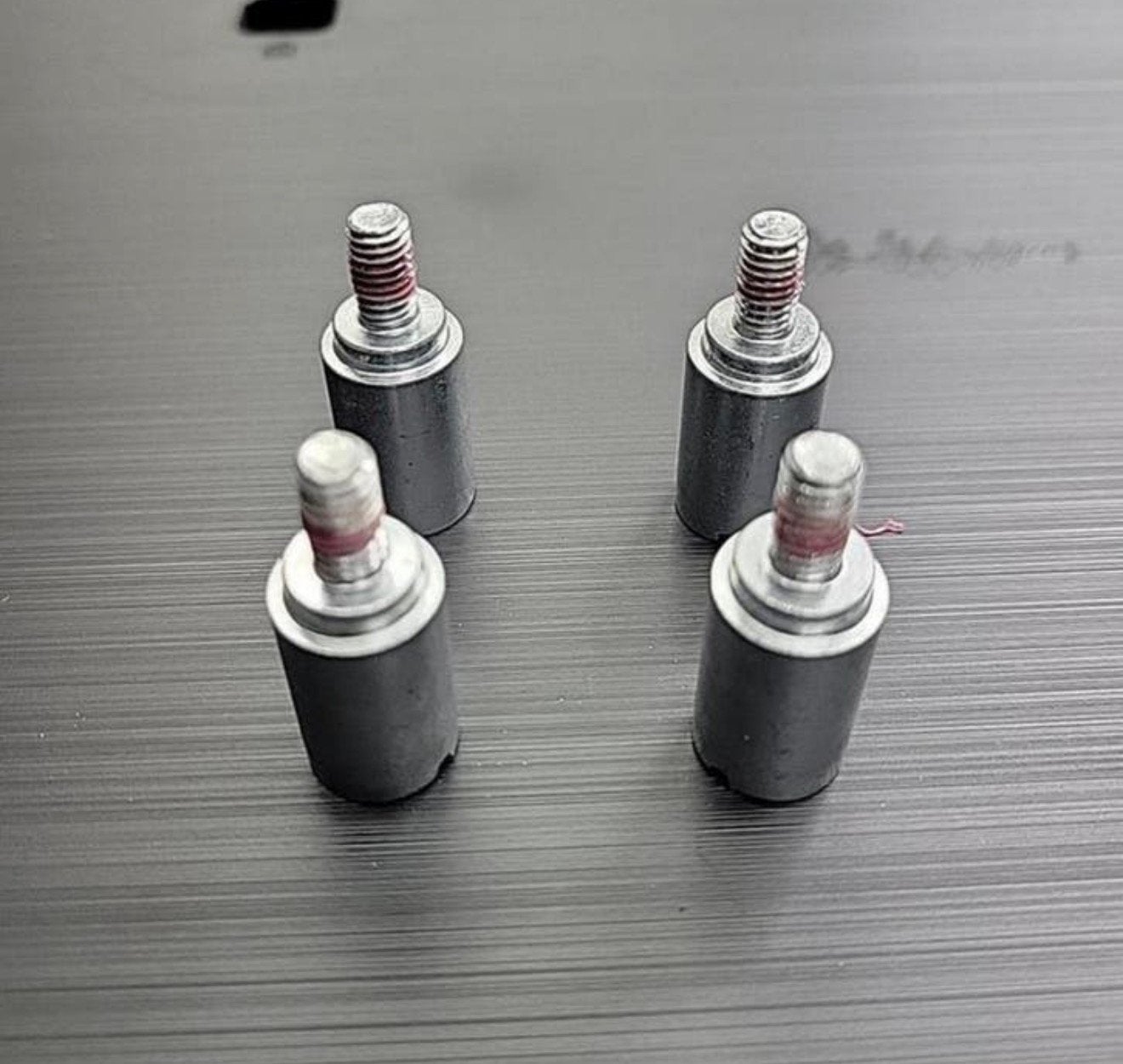 4x Vesa muur beugel bouten van SONY KD-85XH9096 KD-65XH9505, Ophalen of Verzenden, Zo goed als nieuw, H, H