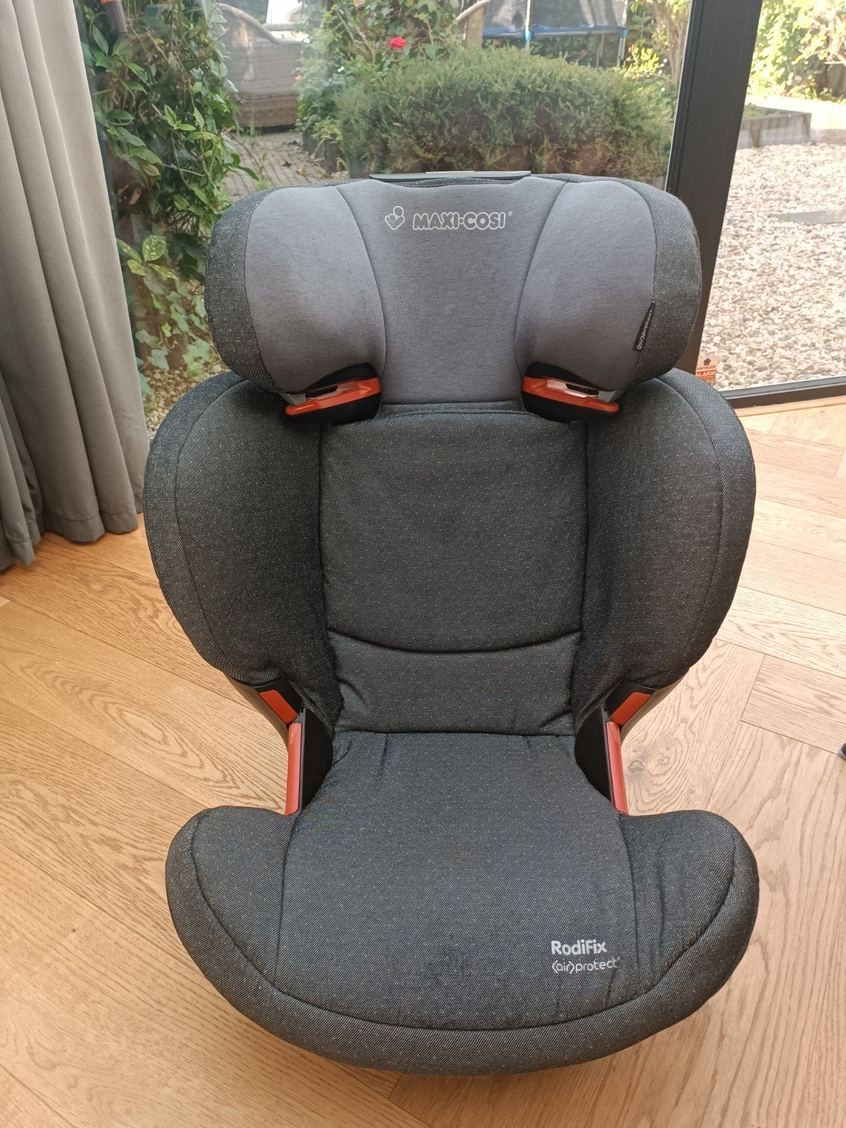 Maxi-Cosi RodiFix autostoel - Zo goed als nieuw, Kinderen en Baby's, Ophalen, Autogordel of Isofix, 15 t/m 36 kg, Verstelbare rugleuning