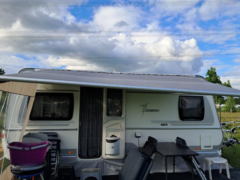 Zakluifel caravan, Ophalen, Zo goed als nieuw