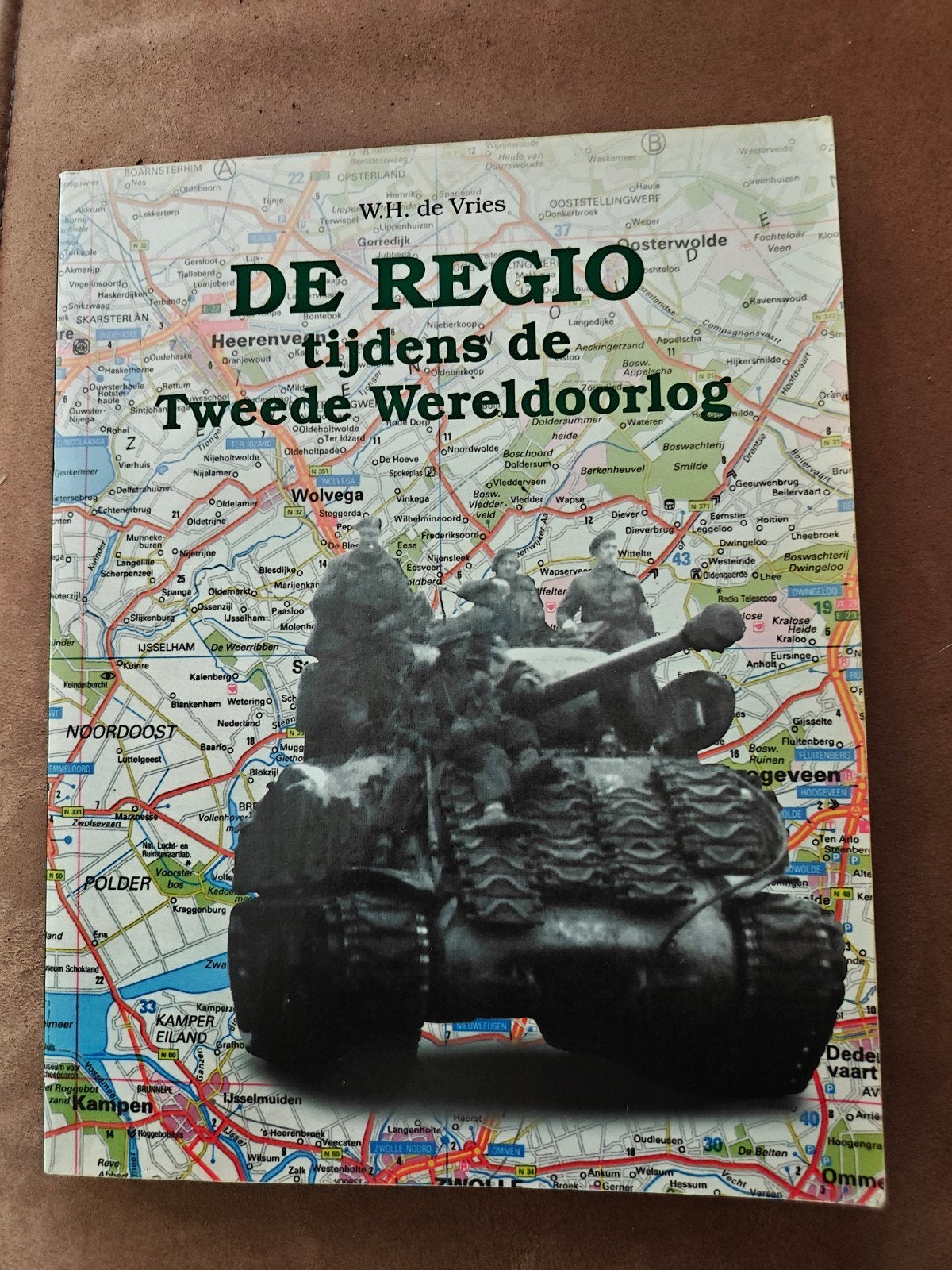 De Regio tijdens de Tweede Wereldoorlog. Stellingwerf eo, Tweede Wereldoorlog, W.H. de Vries, Ophalen of Verzenden, Zo goed als nieuw