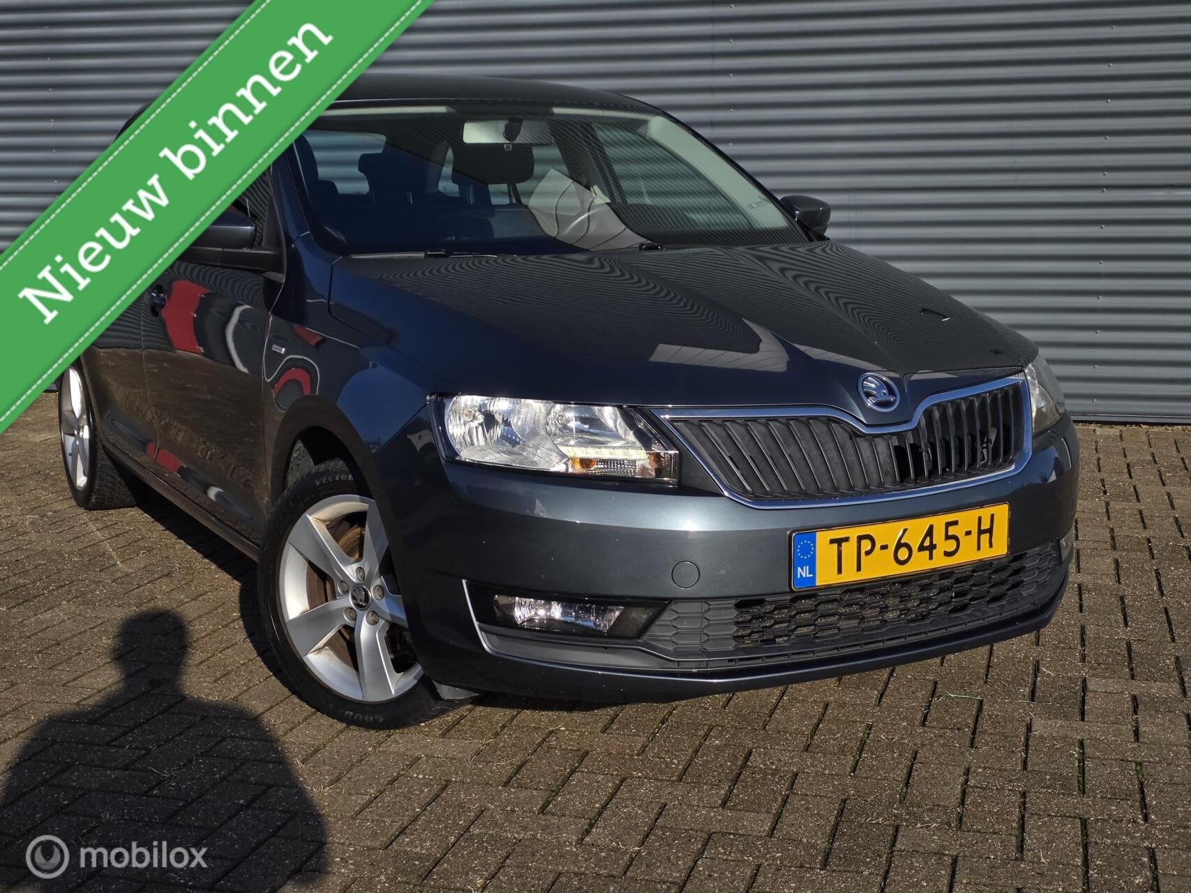 Skoda Rapid Spaceback 1.0 TSI Greentech Clever, Auto's, Voorwielaandrijving, Gebruikt, Euro 6, 49 €/maand