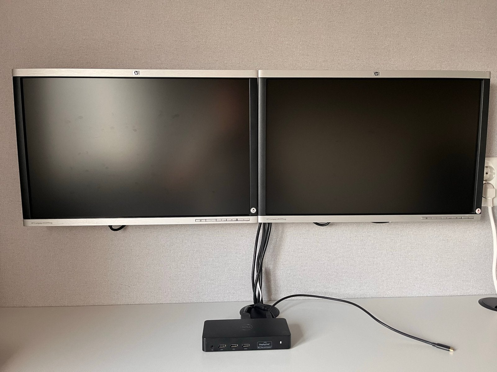 Dell D3100 Docking Station met 2x HP 22 inch schermen, Computers en Software, Dockingstations, Ophalen, Gebruikt, Docking station