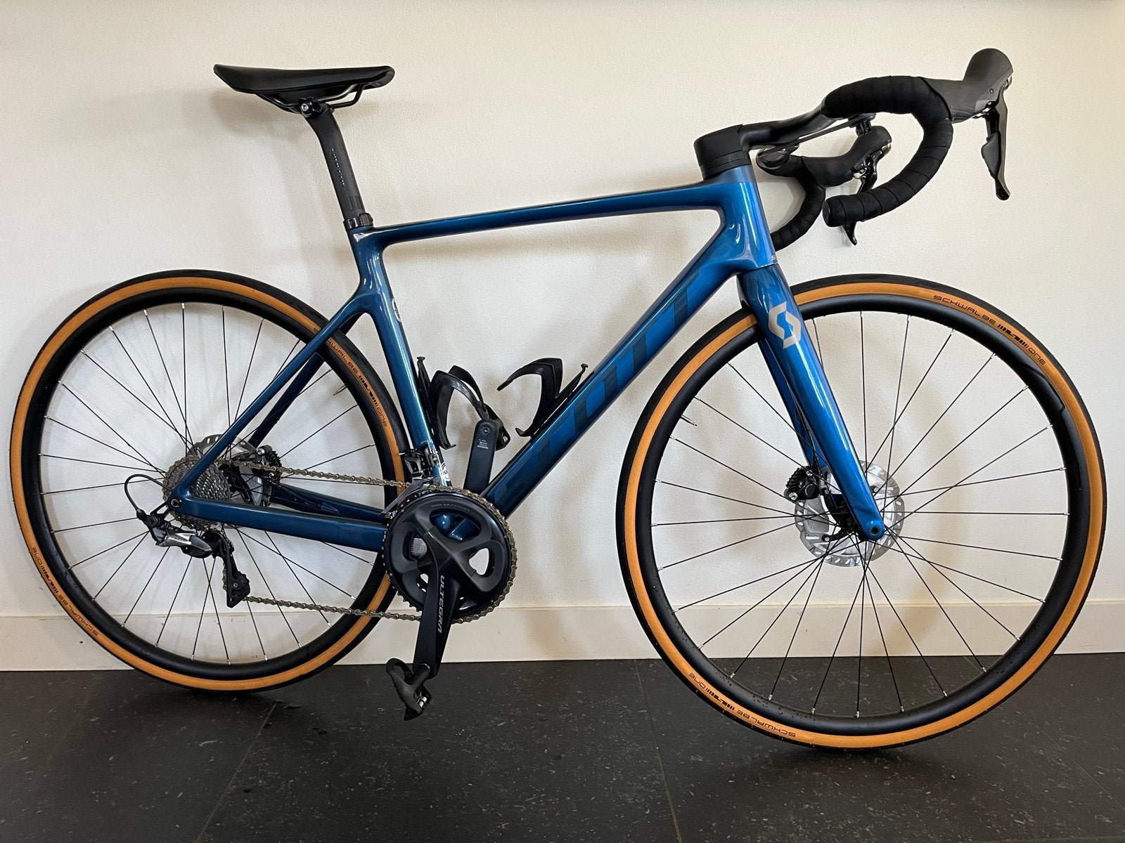 Scott Addict RC 30 Carbon Racefiets 2022 - Ultegra - 54cm, 28 inch, Zo goed als nieuw, Meer dan 20 versnellingen, Schijfrem