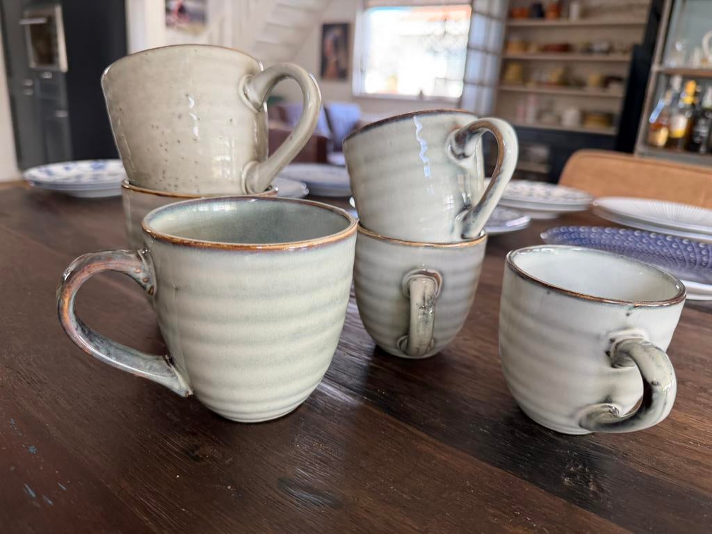 Mica grijsblauw thee- en koffiemokken, Ophalen of Verzenden, Zo goed als nieuw, Aardewerk, Kop(pen) en/of Schotel(s)