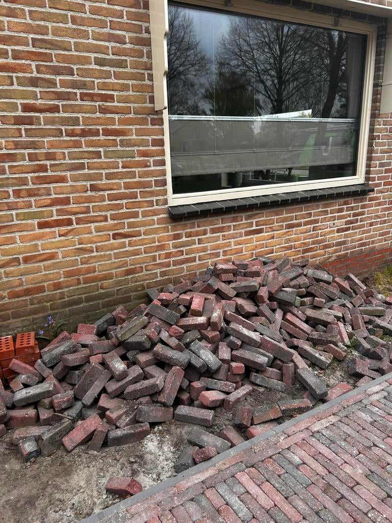 Waaltjes gratis, Ophalen, Zo goed als nieuw, Beton, Klinkers
