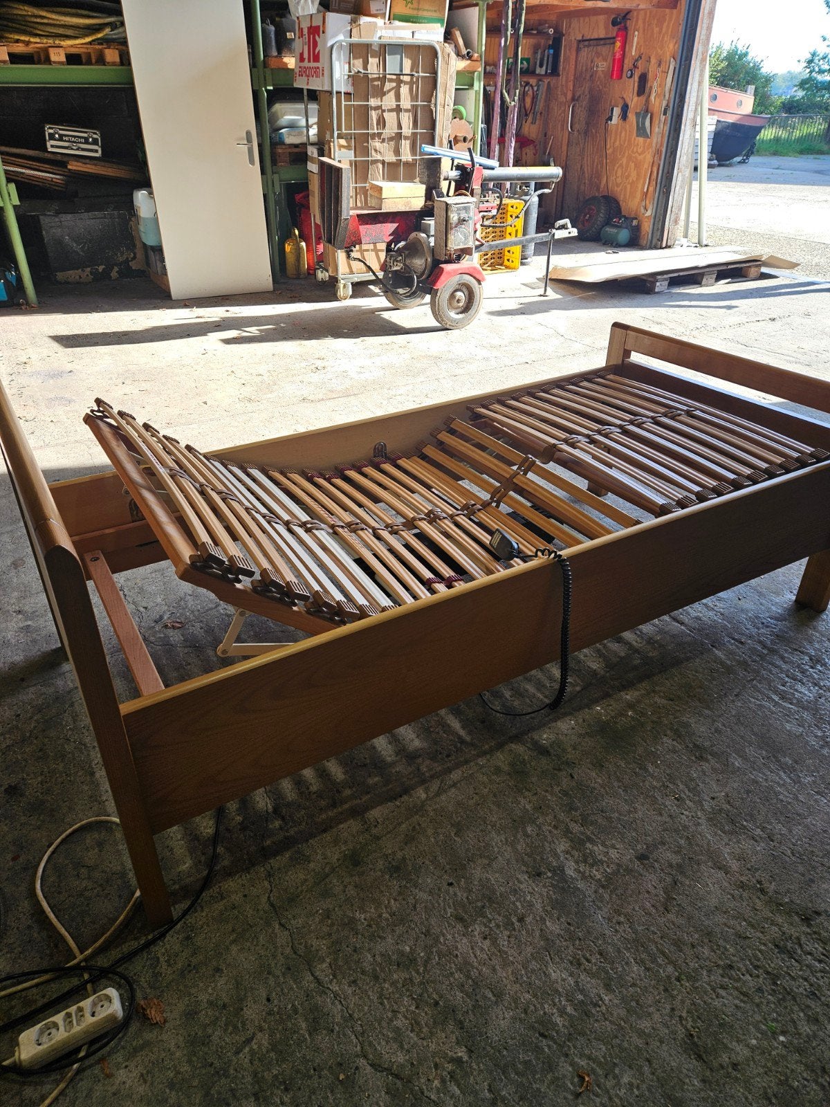 Elektrisch seniorenbed 90x200 cm - Verstelbaar, Ophalen, 90 cm, Eenpersoons, 200 cm