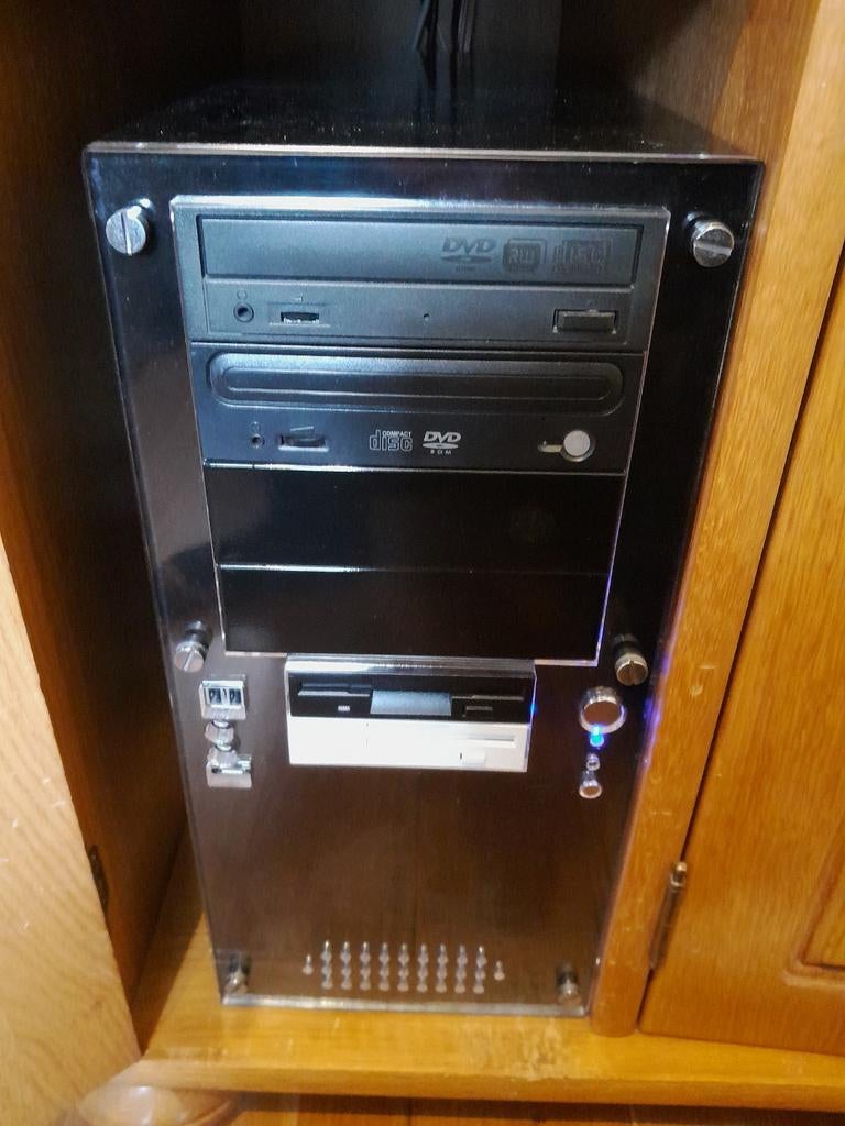 Msi desktop windows xp netjes werkend, Computers en Software, Ophalen of Verzenden