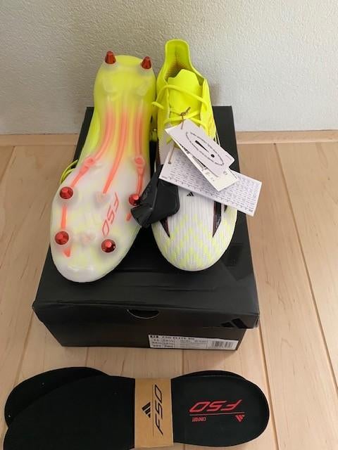 voetbalschoenen F50 nieuw model maat 45 1/3 SG en FG, Maat XS of kleiner, Schoenen, Nieuw, Ophalen of Verzenden