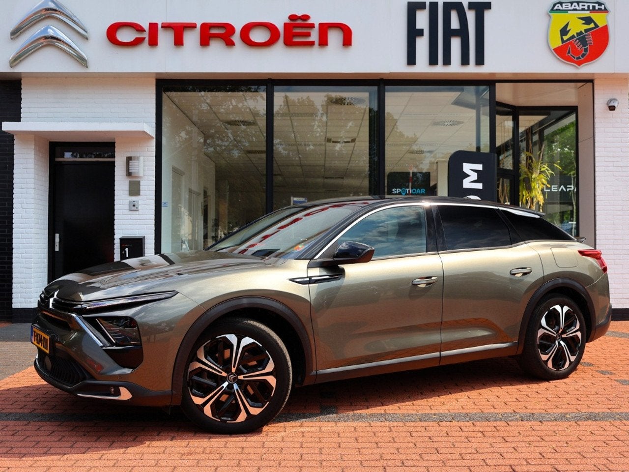 Citroën C5 X Plug-In Hybride 180PK e-EAT8 Automaat Business, 1350 kg, Gebruikt, 4 cilinders, Hybride Elektrisch/Benzine