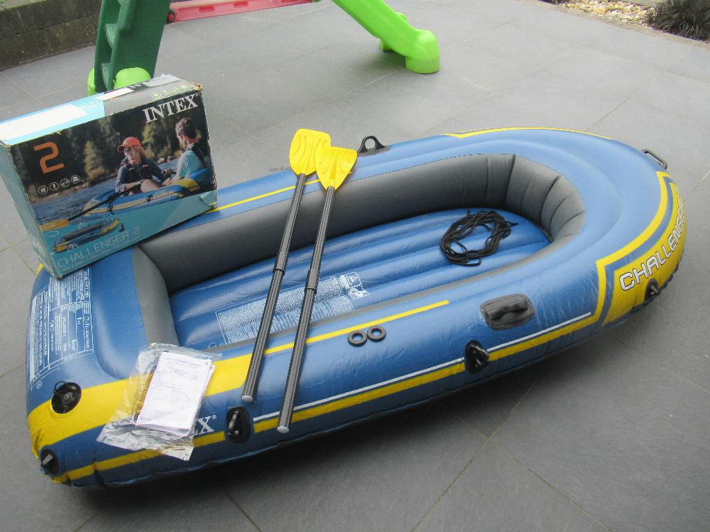 2 persoons opblaasboot boot Challenger 2 peddels rubberboot, Ophalen of Verzenden, Zo goed als nieuw