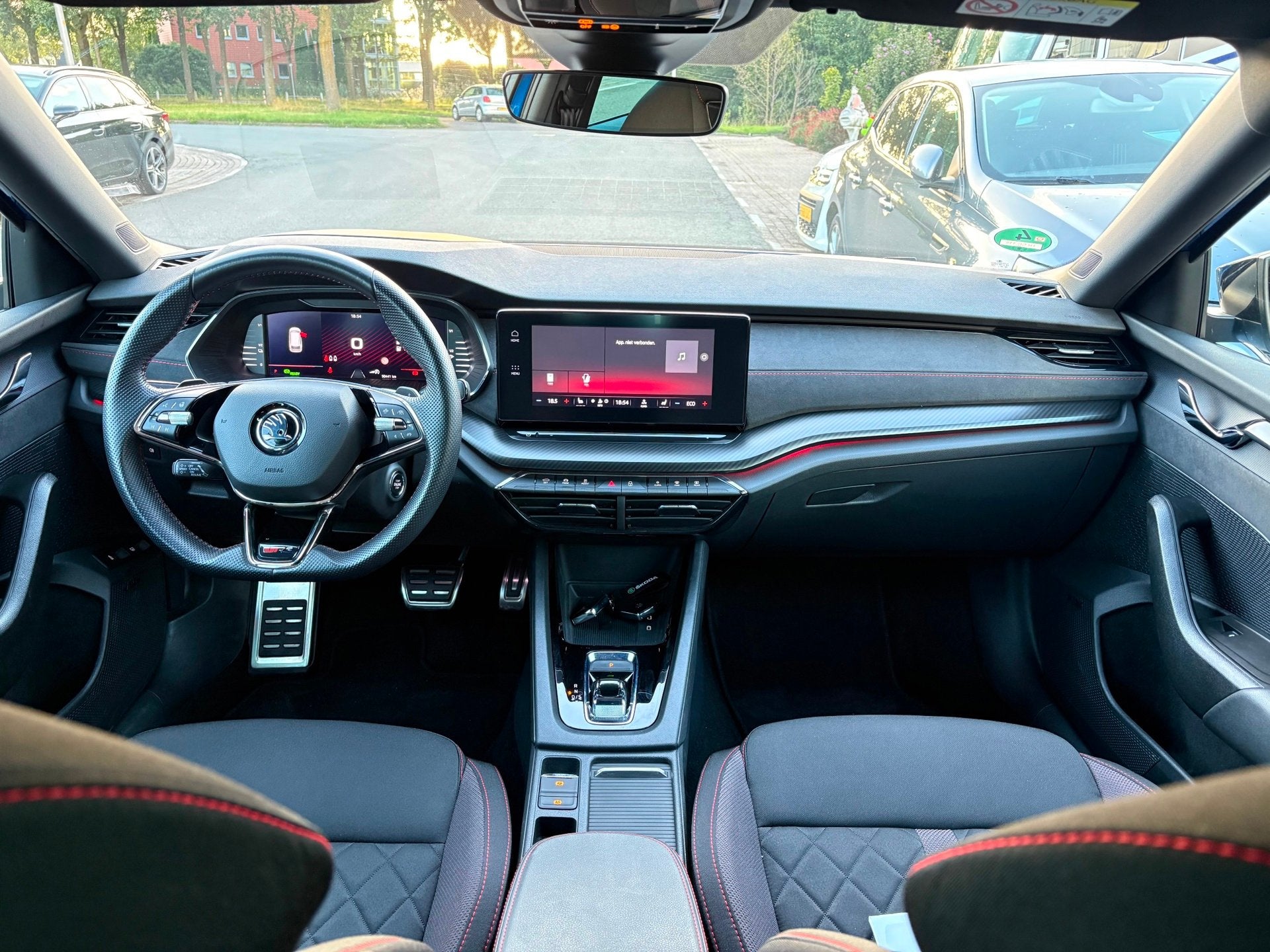 Skoda Octavia Combi 1.4 TSI iV PHEV Sportline Business 245PK, Dealer onderhouden, Gebruikt, Euro 6, 4 cilinders