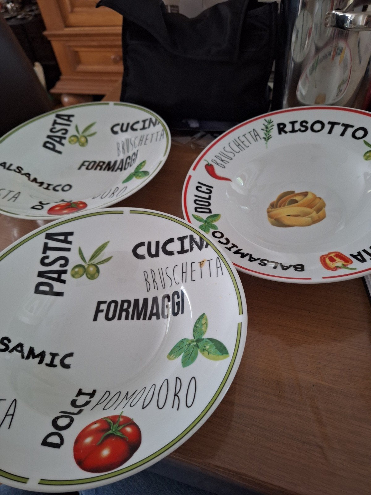 3 grote pasta borden heel mooi samen 2,50, Ophalen of Verzenden, Zo goed als nieuw, Overige stijlen, Bord(en)
