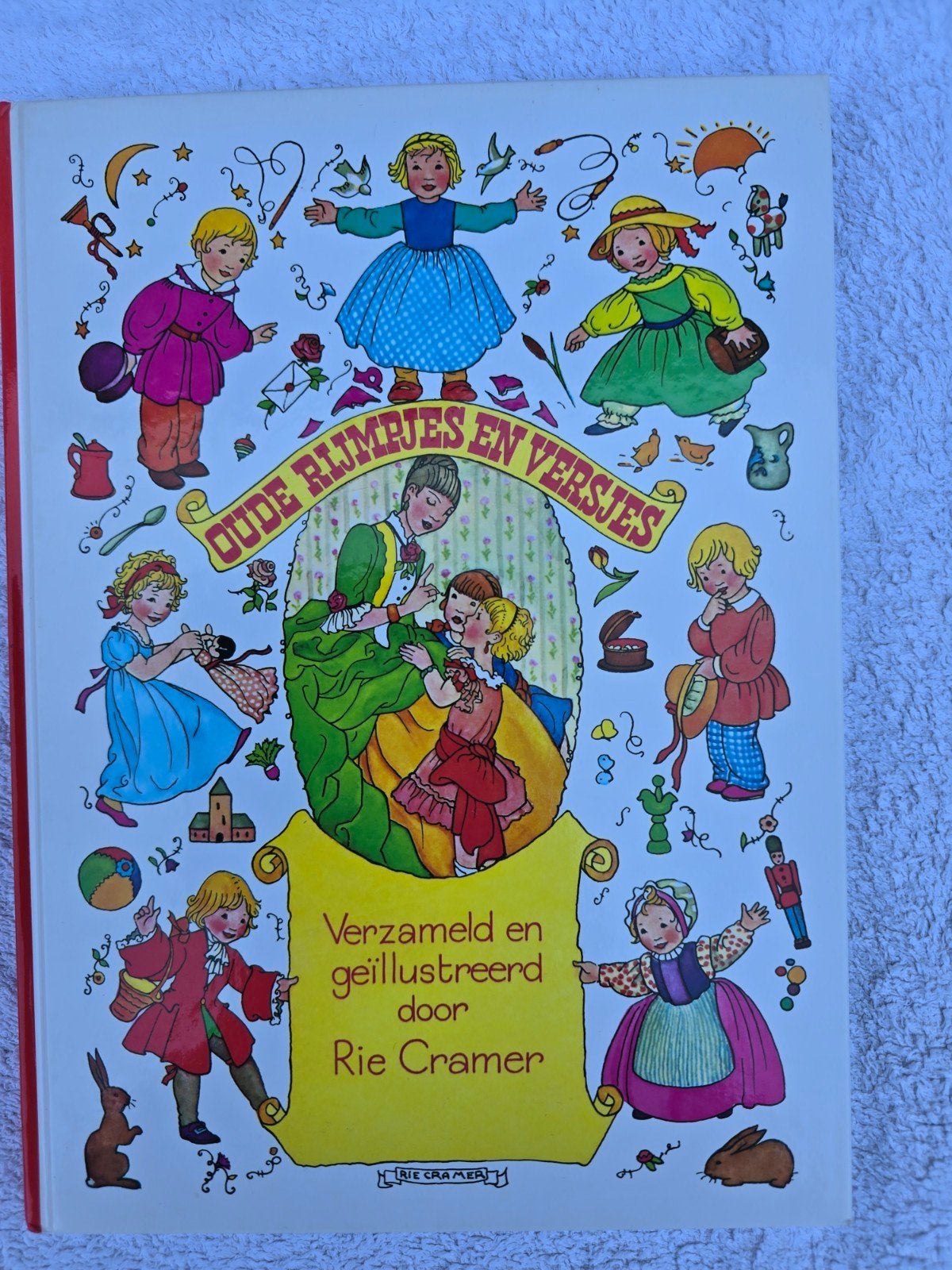 Oude Rijmpjes en Versjes - Rie Cramer, Boeken, Ophalen of Verzenden, Zo goed als nieuw, Rie Cramer, 3 tot 4 jaar
