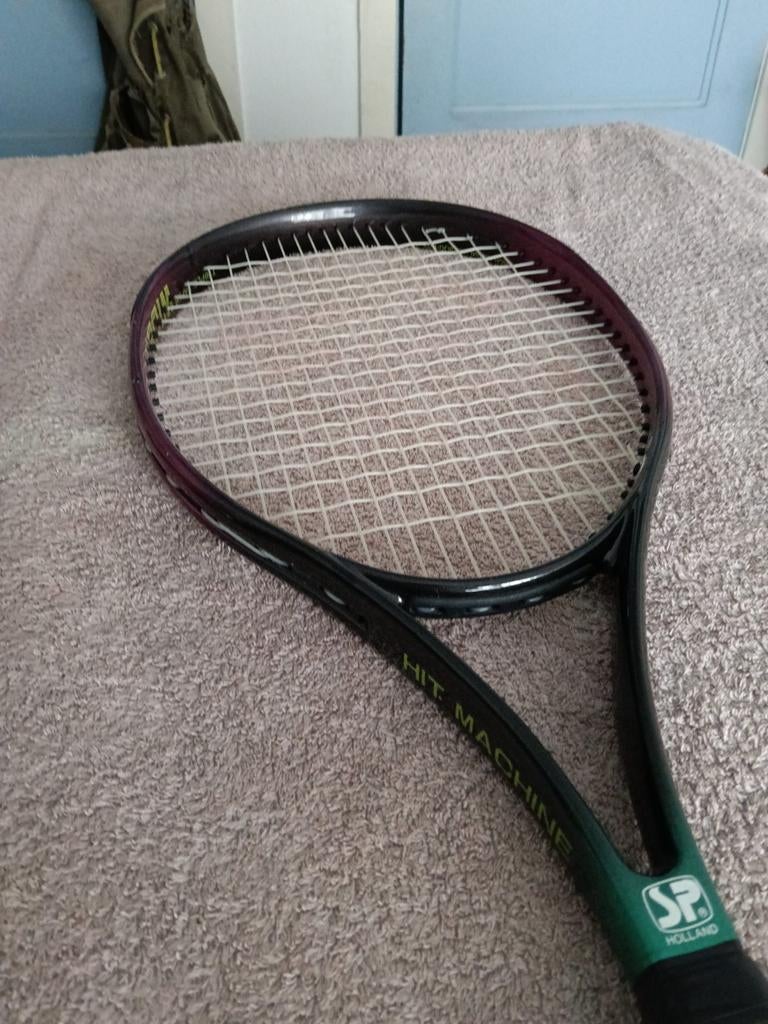 SP HOLLAND HIT MACHINE TRIPLE TAPER WIDE BODY TENNIS RACKET, Sport en Fitness, Tennis, Ophalen of Verzenden, Racket, Overige merken