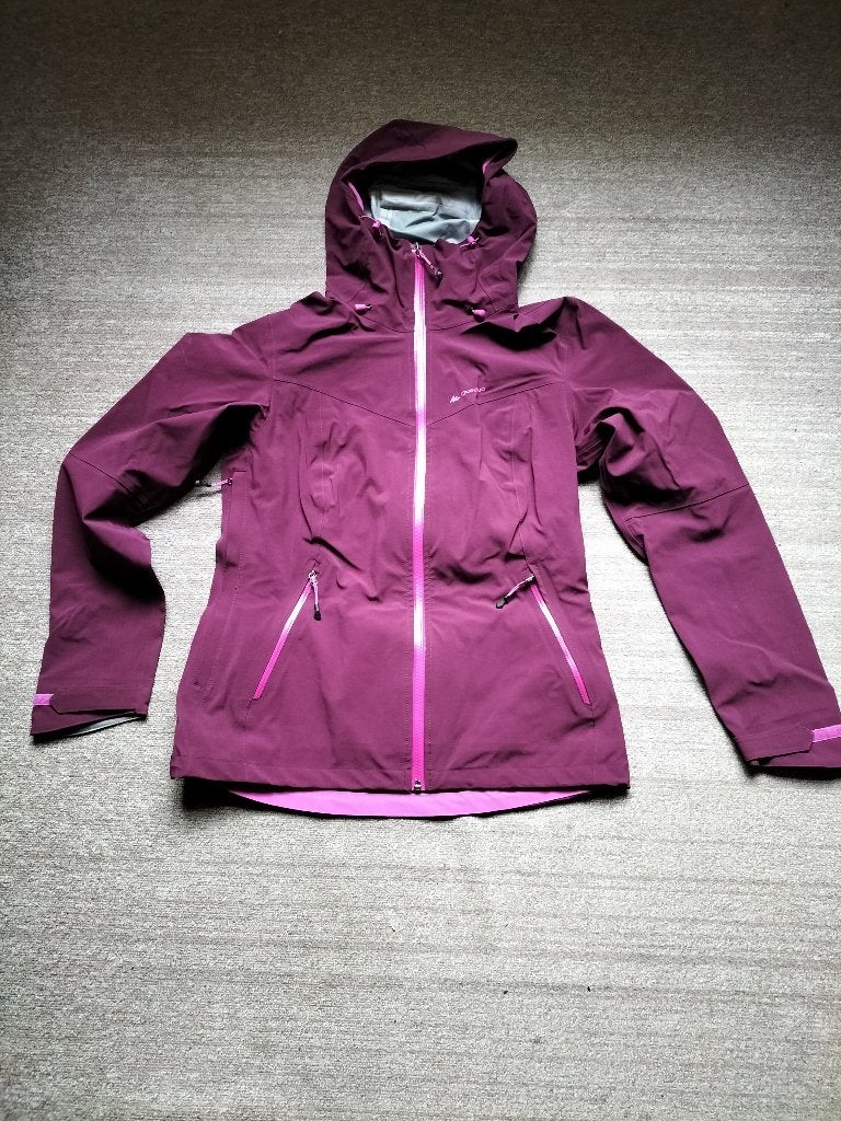 Quechua trekking jas MH500 regenjas outdoorjas maat 36, Ophalen of Verzenden, Nieuw, Kleding