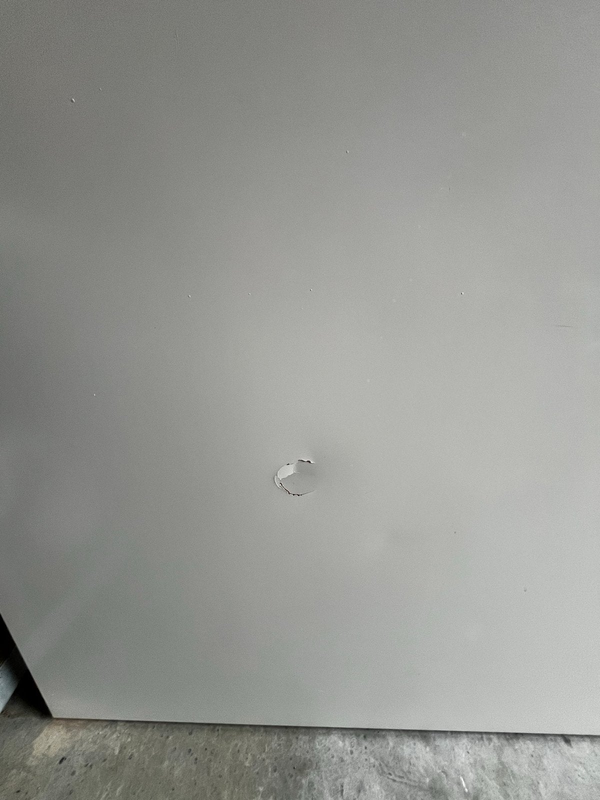 Witte Binnendeur met klink met beschadiging. Merk svedex, Ophalen, Gebruikt, 80 tot 100 cm, 215 cm of meer