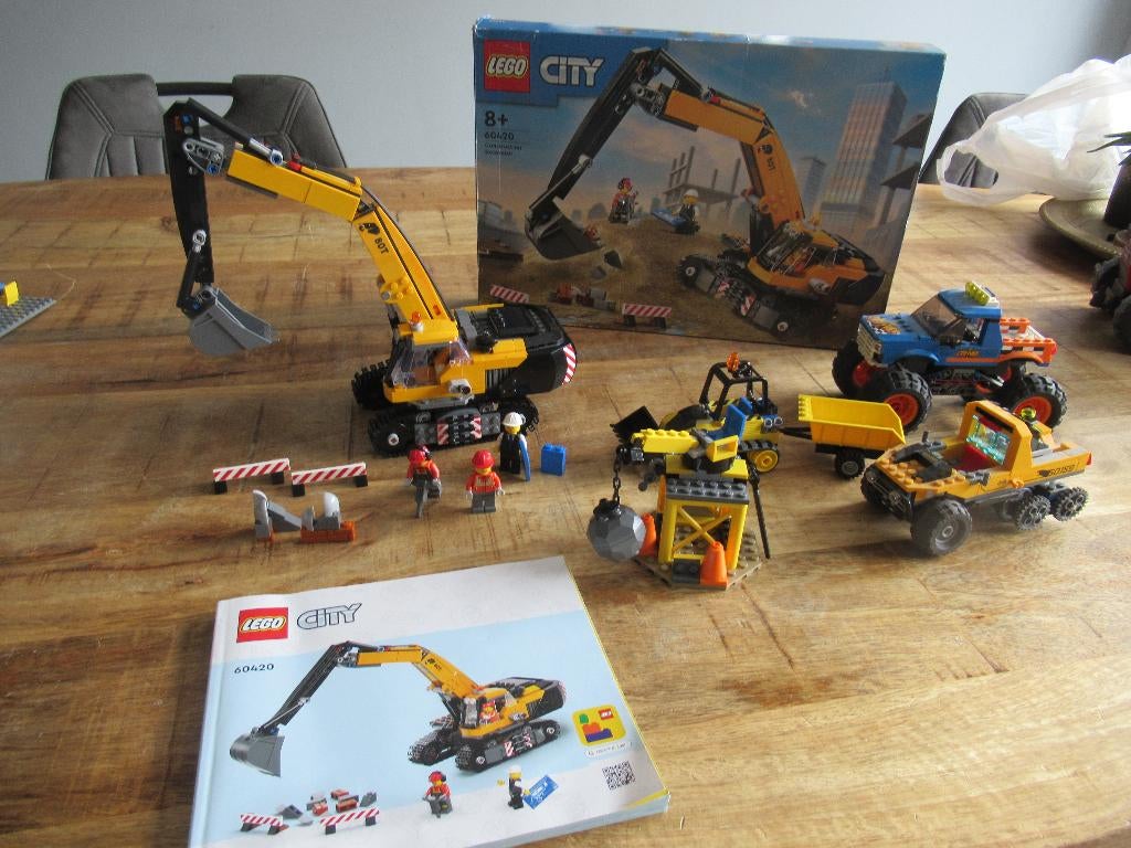 LEGO City Gele graafmachine set 60420 met extra auto's, City, Lego, Ophalen of Verzenden, Zo goed als nieuw