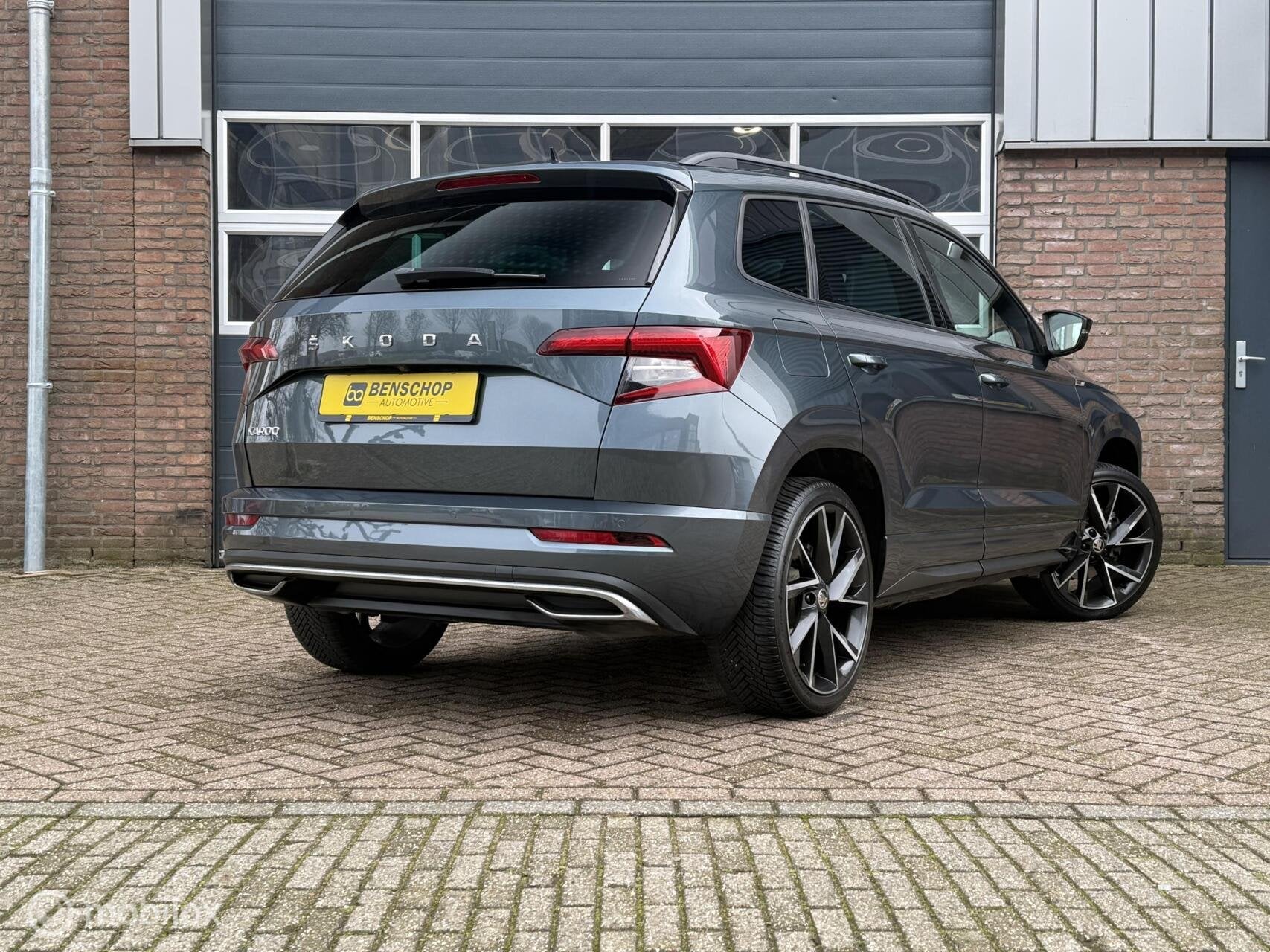 Skoda Karoq 1.5 TSI ACT Sportline Virtual Bucket Seats Navi, 1498 cc, 4 cilinders, Leder en Stof, Karoq