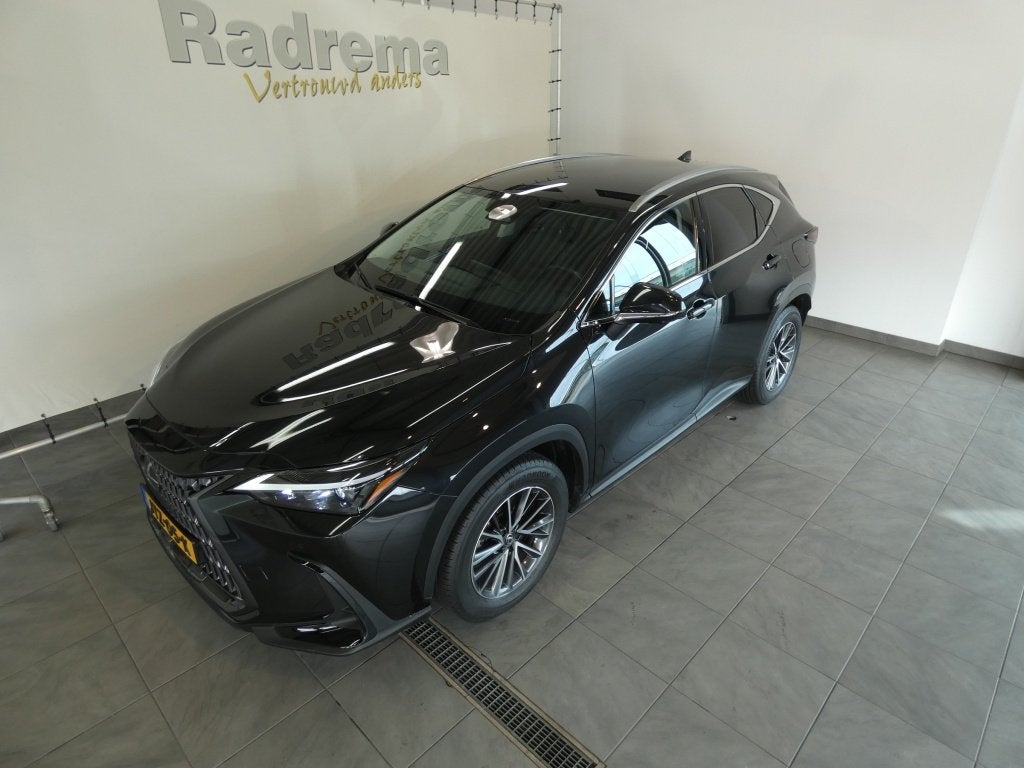 Lexus NX 450h+ AWD Lux. 360 Camera Leder, Lexus onderhouden, Auto's, Automaat, Dealer onderhouden, Gebruikt, 4 cilinders
