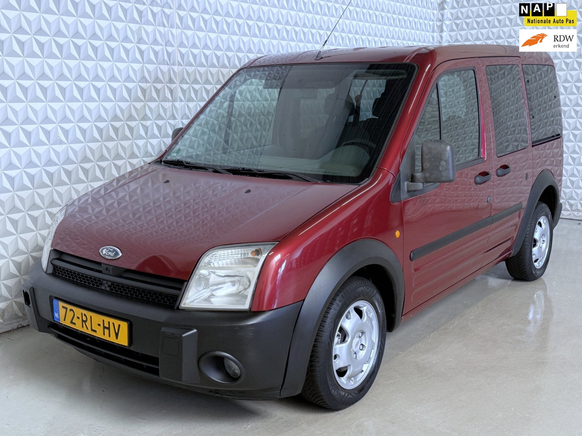 Ford Tourneo Connect 1.8-16V AIRCO *2 X SCHUIFDEUR!* én TRE, Auto's, Ford, Voorwielaandrijving, 745 kg, Gebruikt, Origineel Nederlands