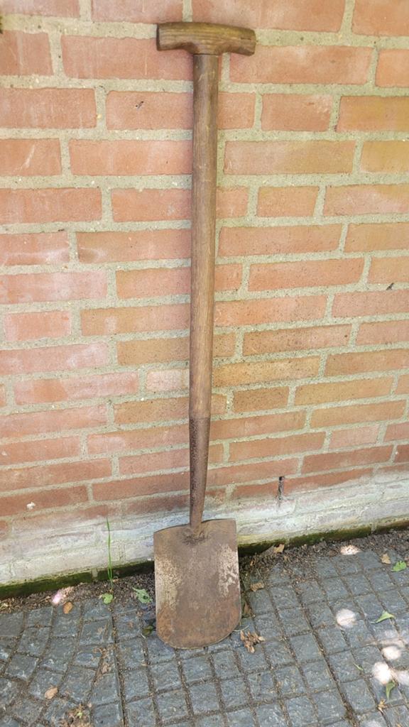 Buldog stevige spade 106 cm hoog, Ophalen