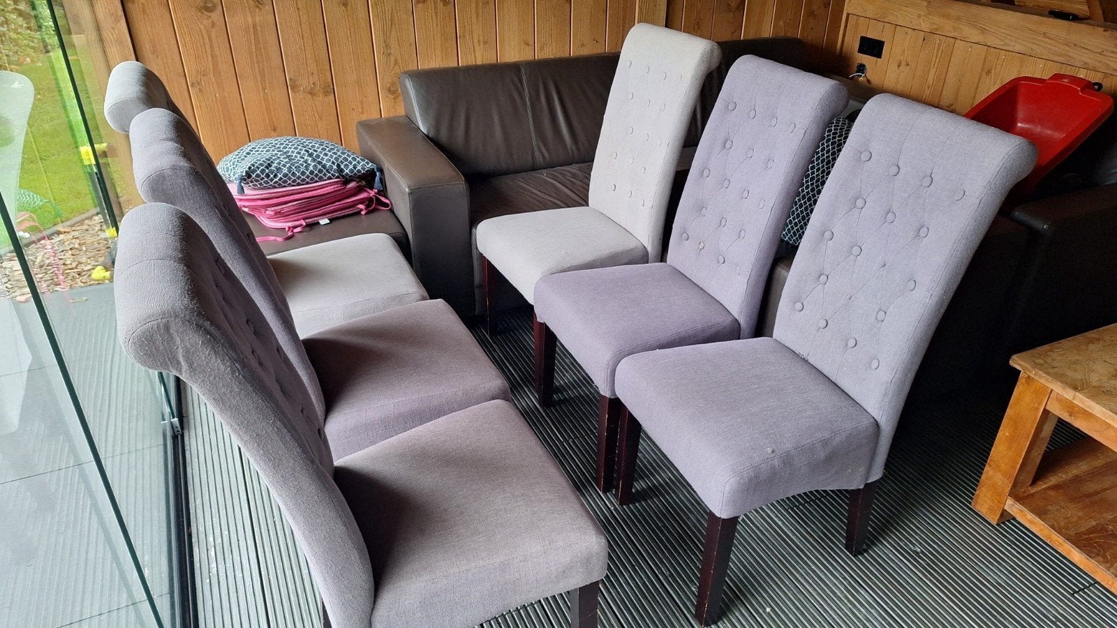 Gratis. Set van 6 gestoffeerde eetkamerstoelen, Ophalen, Gebruikt, Grijs, Vijf, Zes of meer stoelen