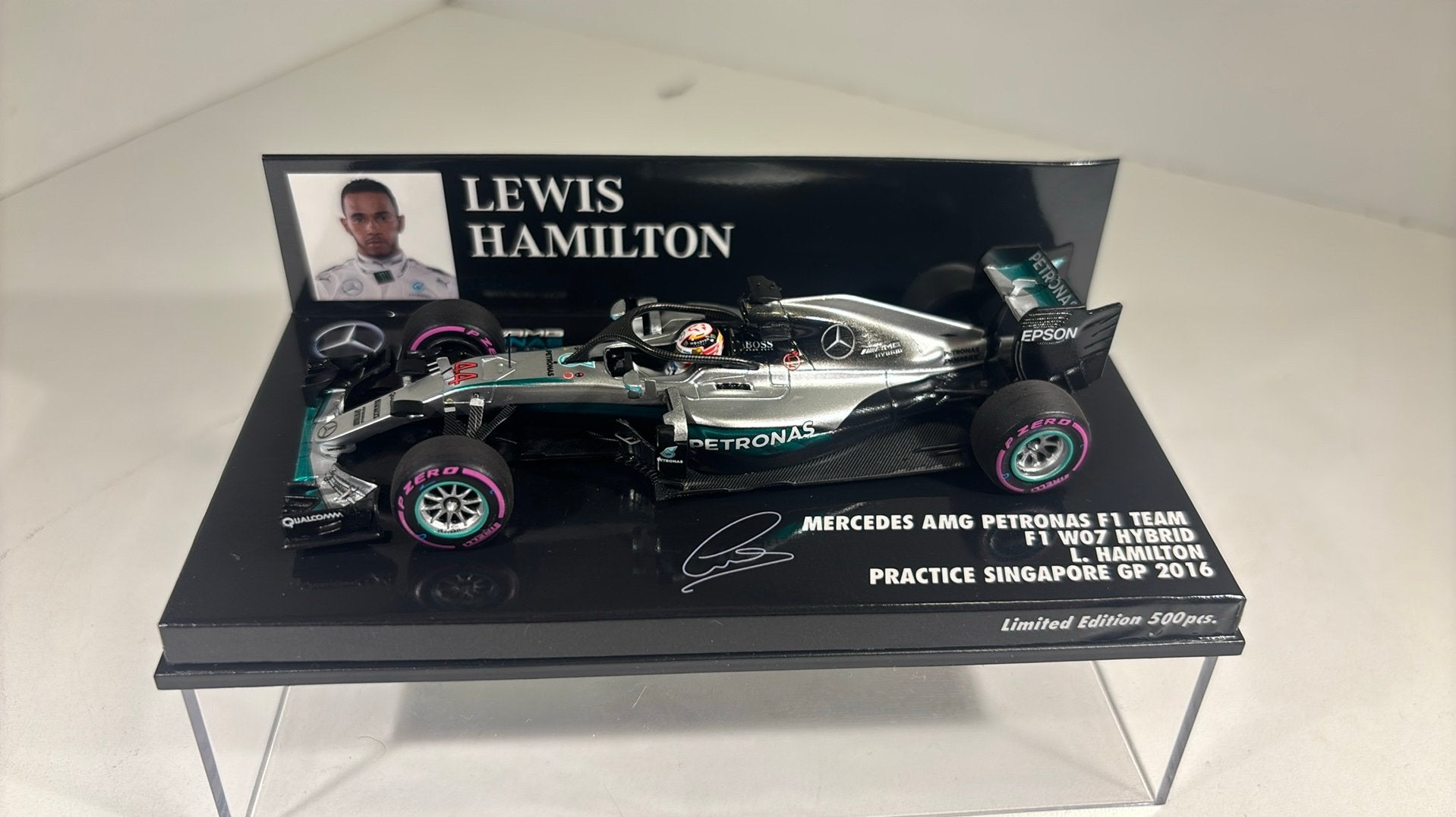 F1 mercedes w07 l.Hamilton singapore 2016 minichamps 1.43, Auto, Ophalen of Verzenden, MiniChamps, A