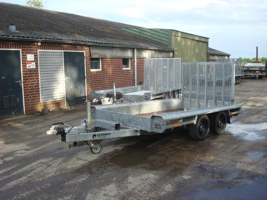 Vlemmix machine transporter, Ophalen, Zo goed als nieuw