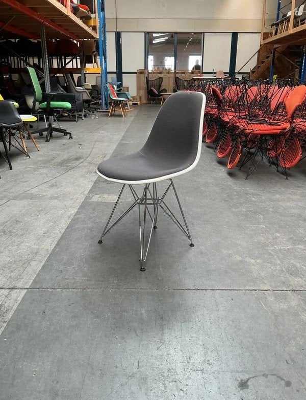 Vitra Eames DSR Design Stoelen | Witte Kuip | Grijze Stof, Huis en Inrichting, Gebruikt, -, -, Kunststof